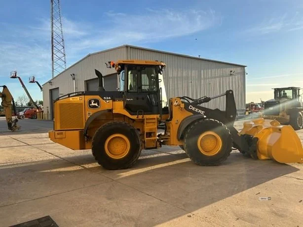 2023 DEERE 524 P-TIER